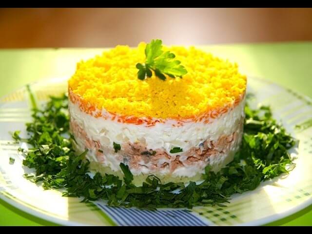 куриный салат из куриной печени